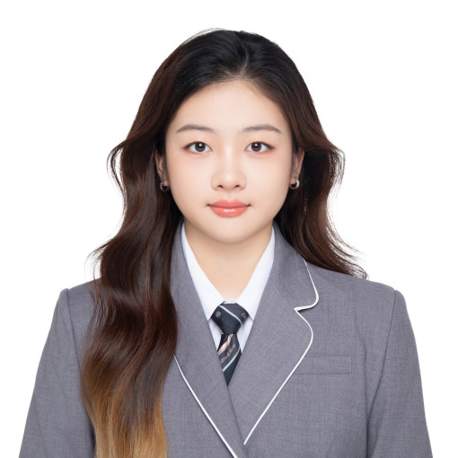 Photo of Lydia Liang